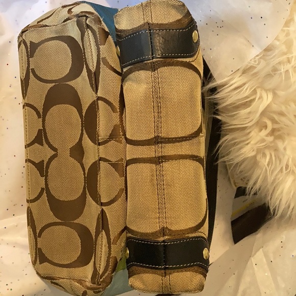 Lot of 2 Coach PreOwned Purses - Picture 5 of 9